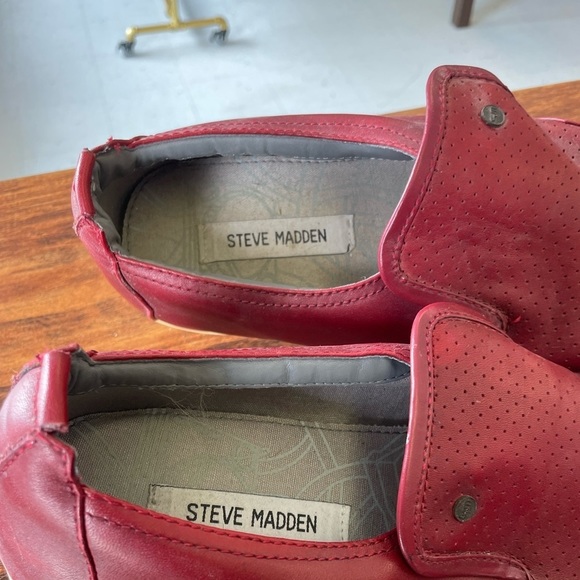 Men’s leather Steve Madden Shoes in Burgundy - Picture 2 of 3